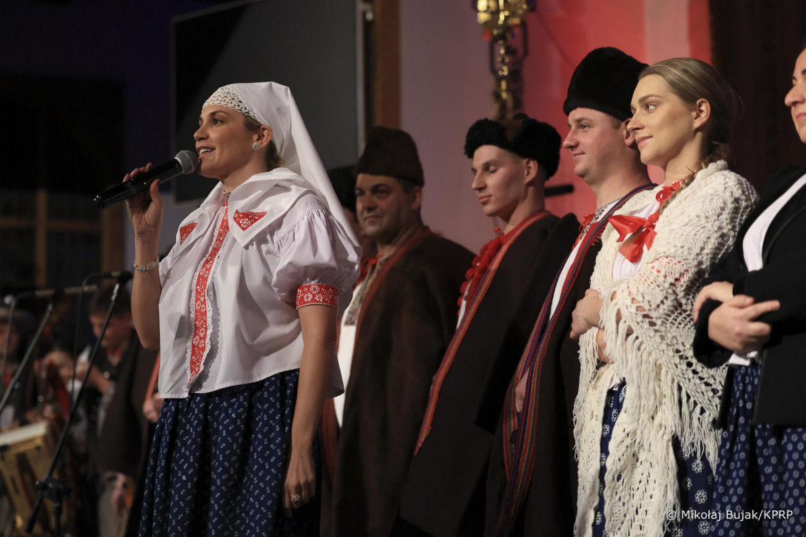 Para prezydencka kolędowała z góralami w Koniakowie