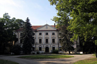 To miasto jest jednym z najpiękniejszych na Śląsku. Zachwyca unikatowym pałacem w województwie