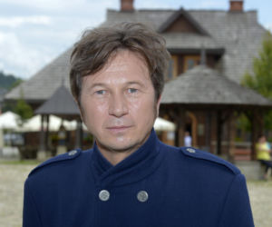 Piotr Cyrwus kiedyś i dziś. Tak przez lata zmieniał się aktor znany z roli Ryśka w Klanie