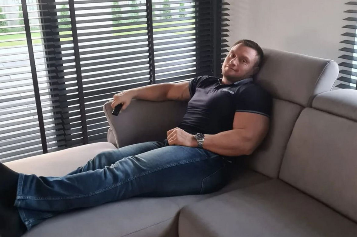 Tak wygląda Krzysztof Radzikowski bez koszulki