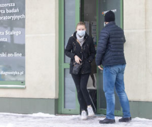 Samodzielne życie pod specjalnym nadzorem