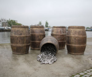 Nowa rzeźba na Bulwarze Piastowskim