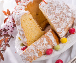 Babka drożdżowa, która zawsze się udaje: przepis dla początkujących