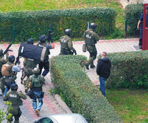 Postrzelił policjanta, a potem siebie