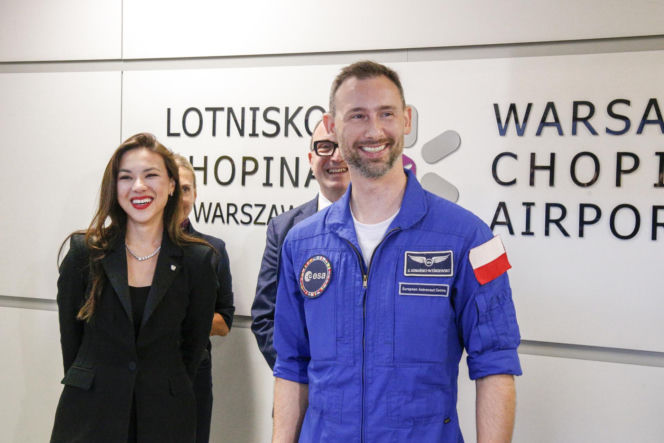 Aleksandra i Sławosz Uznańscy-Wiśniewscy zostali rodzicami