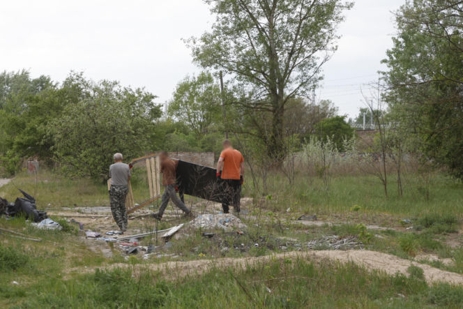„Czarnobyl” Warszawy zniknie z mapy. „Smród, fetor i grzyb”. Tak wyglądało życie w „13 dzielnicy”
