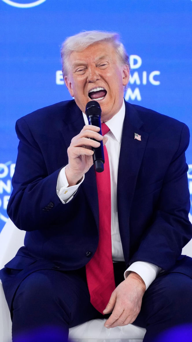 Tajemniczy znak na ręce Trumpa! Rzeczniczka tłumaczy