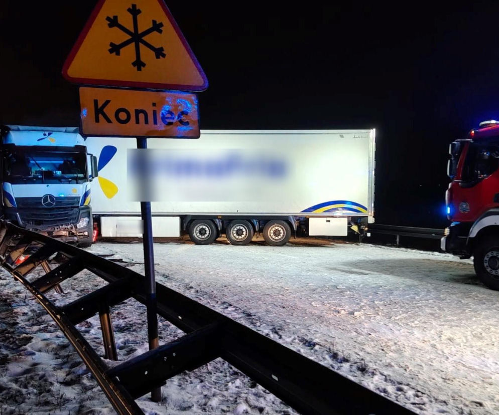 Kolizja ciężarówki na A4