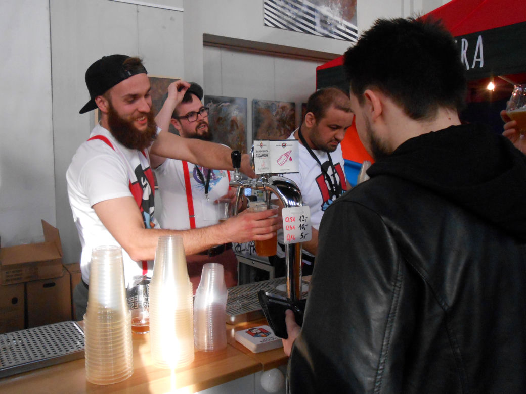 Najlepsze browary rzemieślnicze w katowickim Szybie Wilson. Trwa Silesia Beer Fest [GALERIA]
