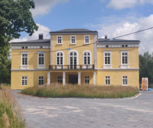 To jedno z najpiękniejszych miast na Śląsku. Czaruje jedynym takim pałacem myśliwskim w Polsce