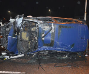 Zamość: ROZTRZASKANY renault zaczął płonąć! W środku 20-letni kierowca. DRAMAT!