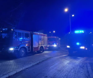 Makabra na Grochowie. Młody mężczyzna rozjechany przez pociąg. 32-latek nie żyje