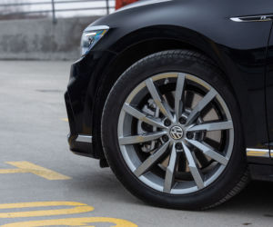 Volkswagen Passat Elegance vs Skoda Superb Sportline