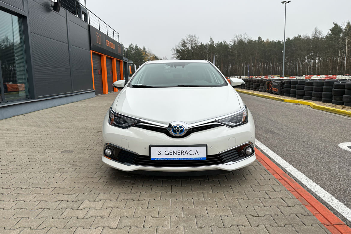 Testujemy różne generacje hybrydy Toyoty