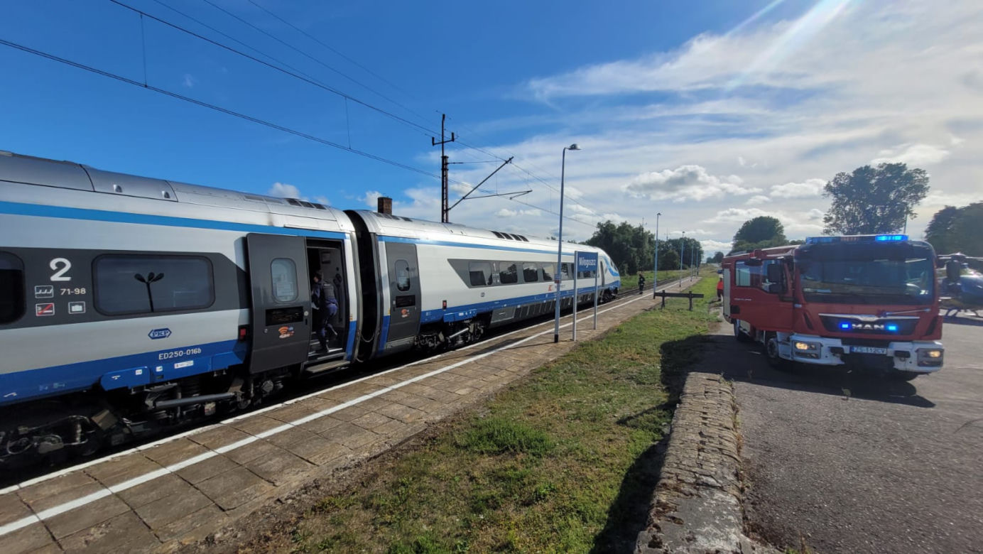 Samochód zderzył się Pendolino
