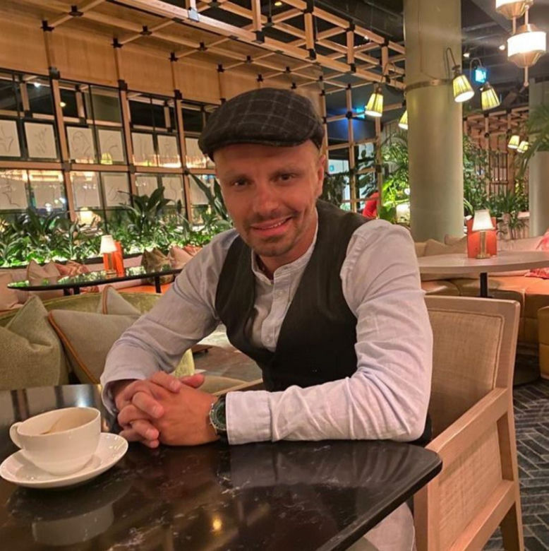 Maciej Kurzajewski skopiował styl Marcina Hakiela?