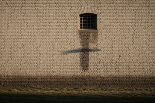 Impreza urodzinowa pod Zakładem Karnym. Jak daleko posunęła się fantazja stołecznych przyjaciół?