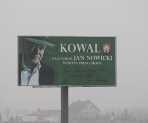 Nowicki kopie sobie grób