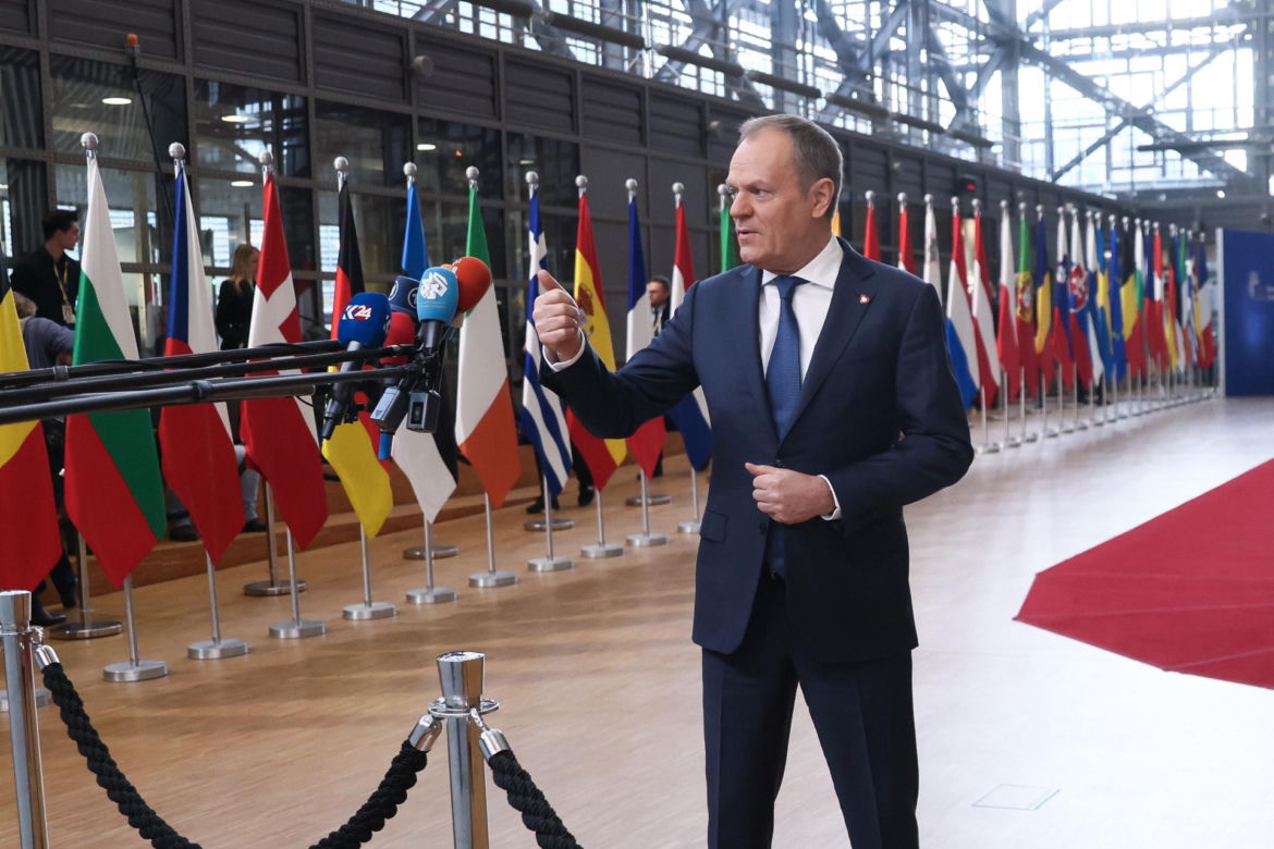 Premier Tusk bierze udział w nadzwyczajnym szczycie Rady Europejskiej