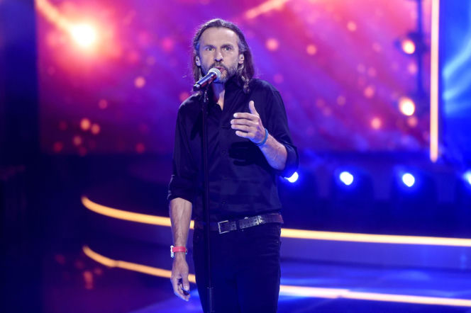 "Siłacza" śpiewała cała Polska, potem zniknął. Co po 20 latach porabia Marcin Rozynek?