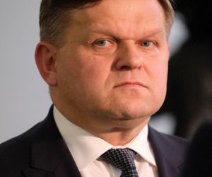 Ci politycy pokonali koronawirusa
