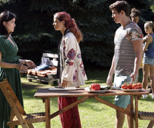 Barwy szczęścia, odcinek 1990. Magda (Natalia Sierzputowska), Justin (Jasper Sołtysiewicz), Mia (Maria Ruddick)