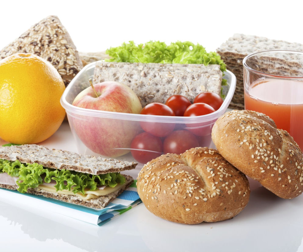 co-jesc-w-pracy-dietetyczny-lunch-na-kazdy-dzien-tygodnia.jpg