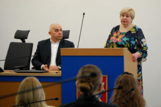 W Siedlcach odbyła się debata uczniów szkół podstawowych pt. „Czy pokolenia potrafią jeszcze ze sobą rozmawiać?”