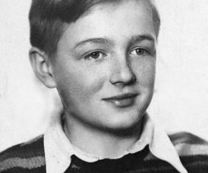 Damian Damięcki