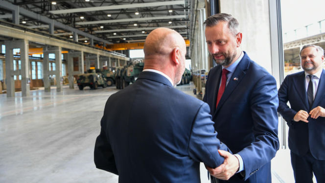 Kosiniak-Kamysz był dziś zakładach w Rosomak S.A. w Siemianowicach Śląskich