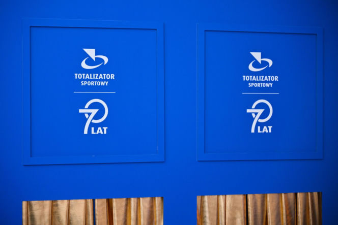 Radosław Sikorski odznaczył Ambasadorów Totalizatora Sportowego