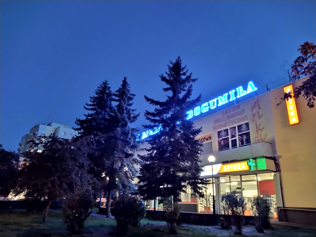 Historyczny neon znów rozświetla ulice Kalisza
