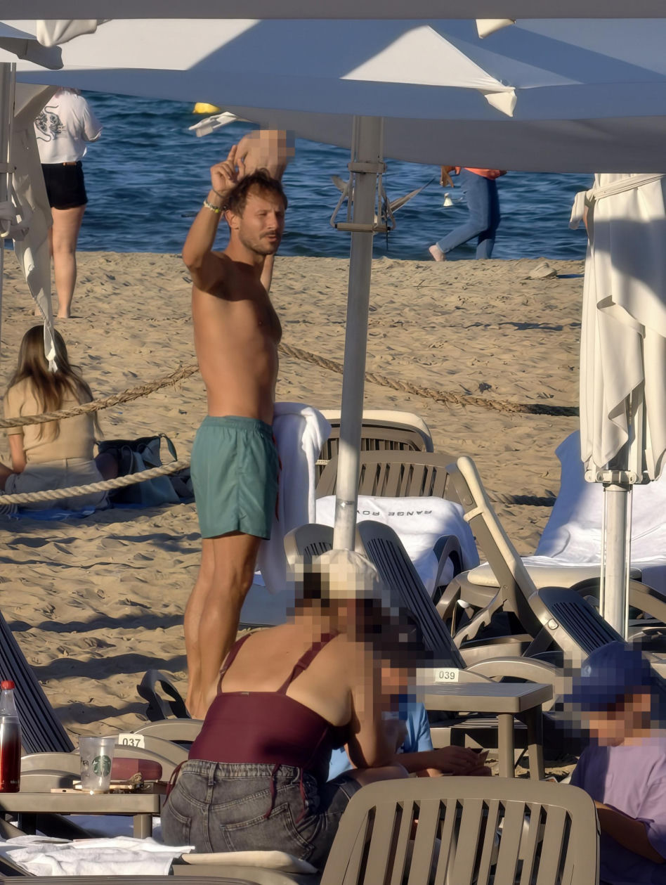 Mateusz Banasiuk na plaży w Sopocie. Tak wyglądał, gdy zrzucił koszulkę!