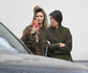 Sandra Kubicka w wałku na głowie