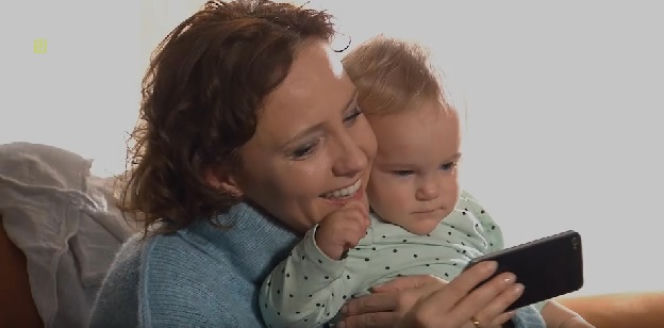 Barwy szczęścia. Sabina (Barbara Kurzaj), Maja (Lena Parol)