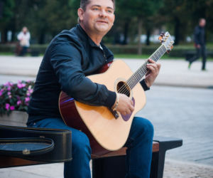 ZENON MARTYNIUK, AKCENT