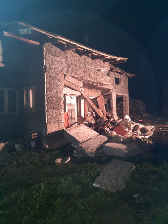 Budynek w ruinie. Wybuch gazu w domu w Jadownikach