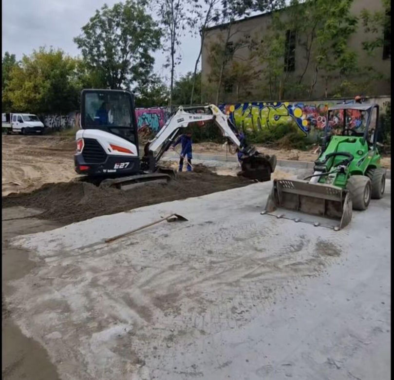 Budowa parkingu przy Ćwiczni w Lesznie