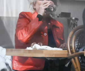 Katarzyna Figura przytula Maćka Musiałowskiego