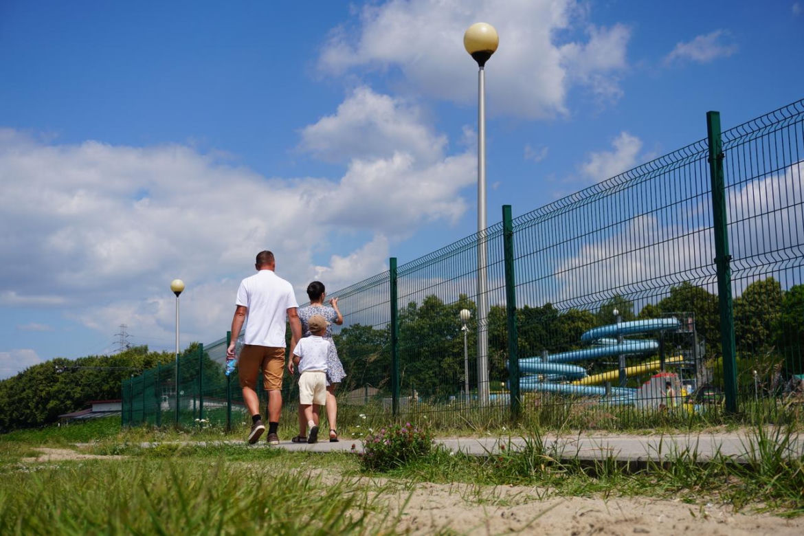 Lublinianie ruszyli nad Zalew Zemborzycki. Tak spędzili pierwszy weekend wakacji nad "lubelskim morzem"