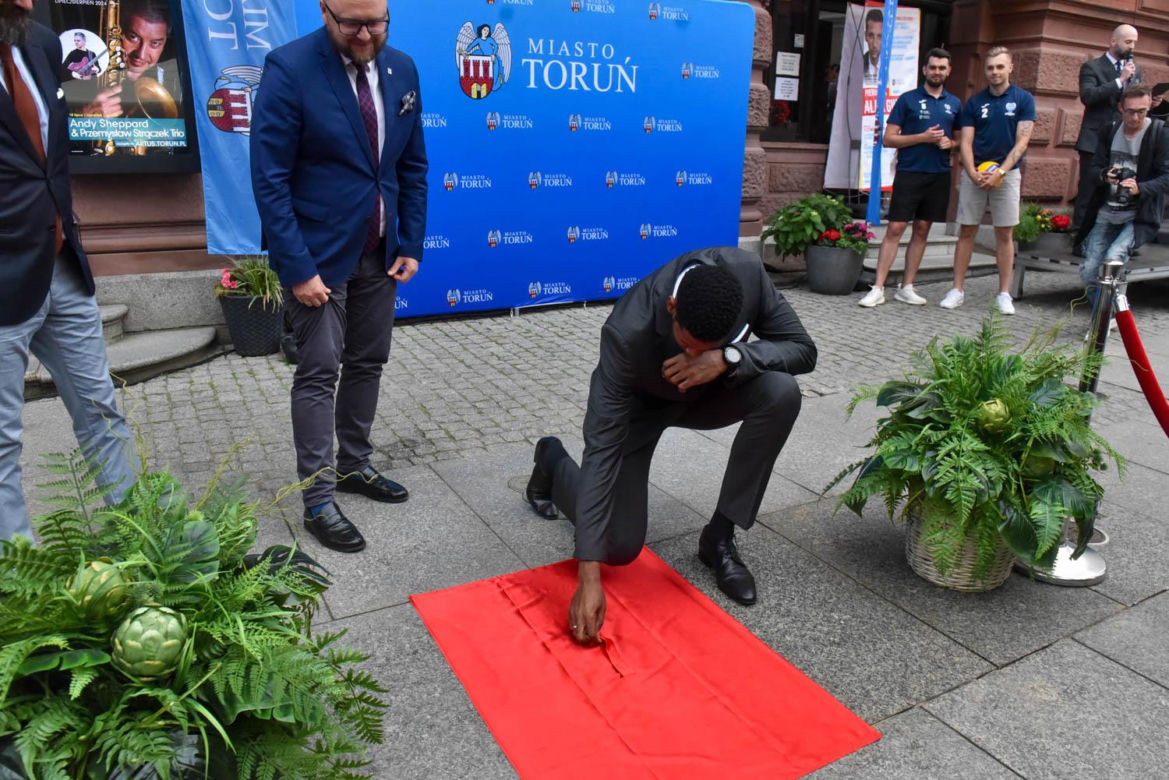 Wilfredo Leon odsłonił Katarzynkę w Piernikowej Alei Gwiazd