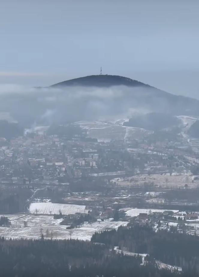 Najwyższa darmowa wieża widokowa w Polsce. Ma 38 metrów i widoki jak z bajki