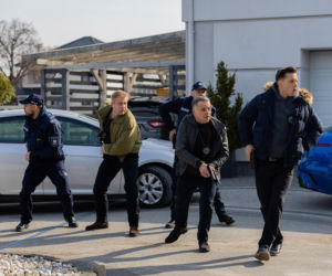 Pierwsza miłość, odcinek 4212: Makabryczne odkrycie policji - w kałuży krwi leży postrzelony Bolesław