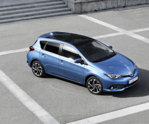2015 Toyota Auris facelifting