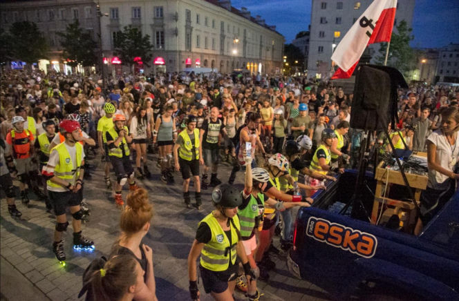 Tłum rolkarzy opanuje ulice Warszawy. Całe miasto stanie. Trasa ma 18 kilometrów