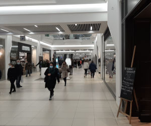 Poznańska Plaza przed zamknięciem! Tłumy poznaniaków na zakupach!