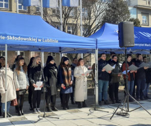 Lublin: Studenci zaśpiewali hymn Ukrainy  