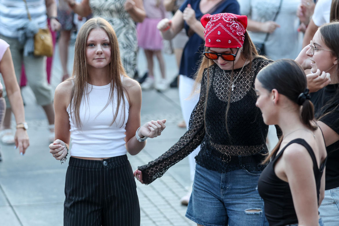 Potańcówka w Katowicach na Rynku "Roztańczony Wyspiański"