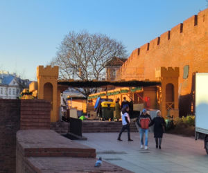 Dziwny obiekt w centrum Warszawy. Co tu powstaje? Stolica już stroi się na Boże Narodzenie!