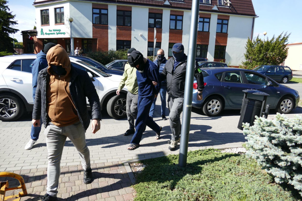 Skatowany i przypalany 6-letni Maksio umierał w męczarniach. „Zamiast domu urządzono mu salę tortur”